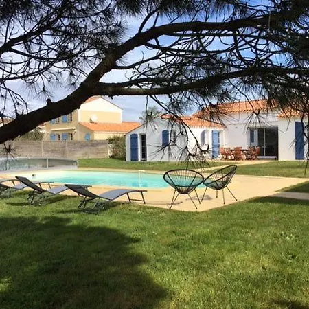 Avec Piscine Privative Holiday home *
